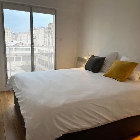 Grand Bright Apartment-4bdr-130m2 Apartamento *